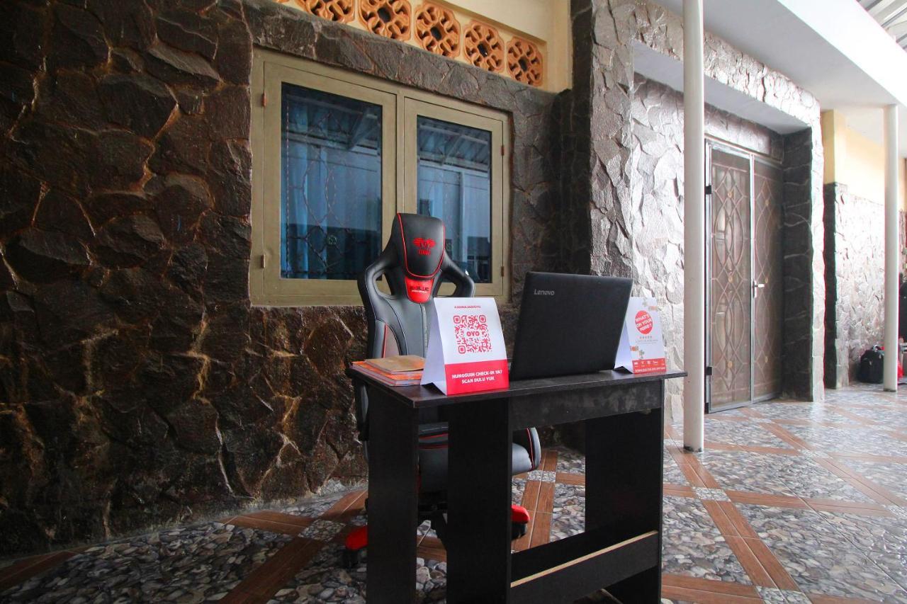 Oyo 2176 Amanah Syariah Residence Bandar Lampung Buitenkant foto