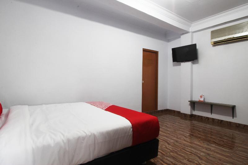 Oyo 2176 Amanah Syariah Residence Bandar Lampung Buitenkant foto