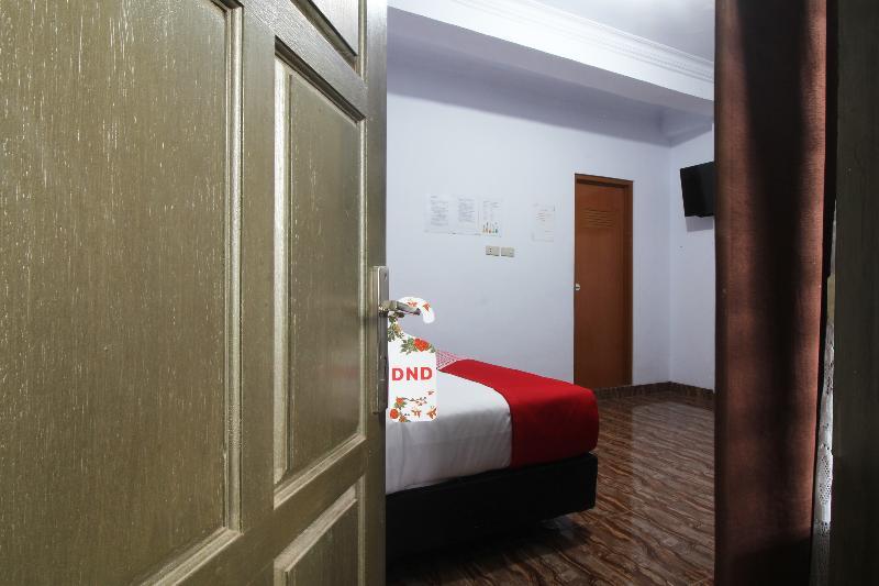 Oyo 2176 Amanah Syariah Residence Bandar Lampung Buitenkant foto